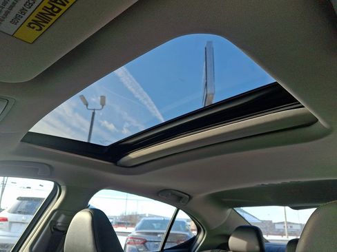 Used 2017 Acura TLX w/ Technology Package image 14