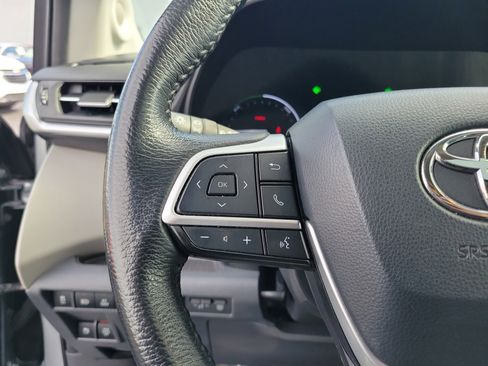 Used 2022 Toyota Sienna XLE image 22