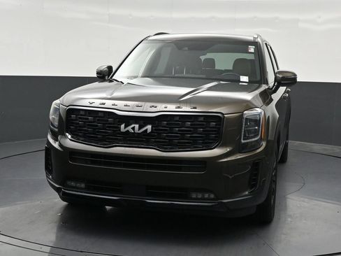 Used 2022 Kia Telluride SX w/ Nightfall Edition Package AWD/4WD image 9