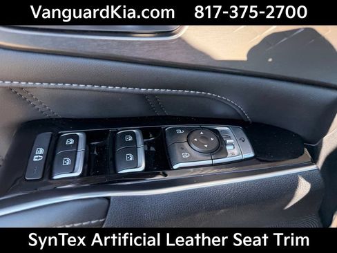 Certified 2023 Kia Sorento SX FWD image 18