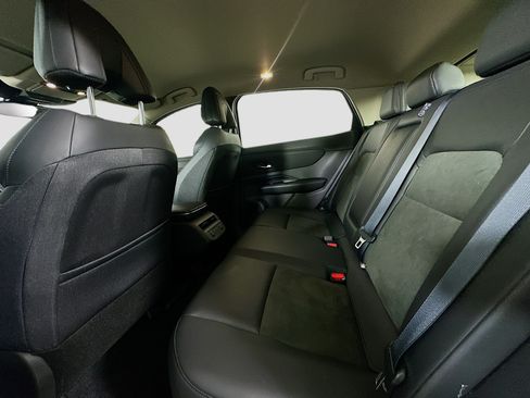 Used 2024 Nissan Ariya AWD image 27