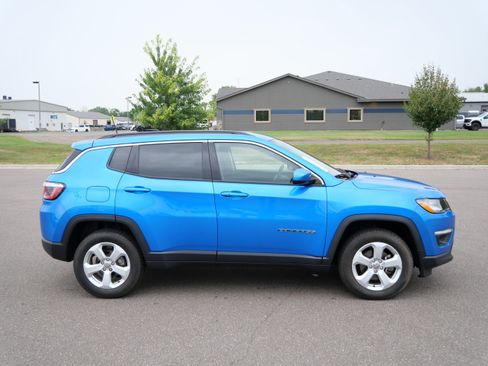 Used 2018 Jeep Compass Latitude w/ Popular Equipment Group AWD/4WD image 20