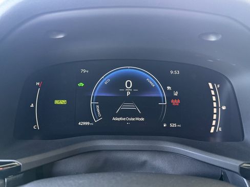 Used 2025 Toyota Camry SE AWD/4WD image 17