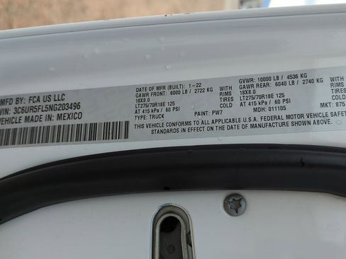 Used 2022 RAM 2500 Laramie w/ Cold Weather Group image 32