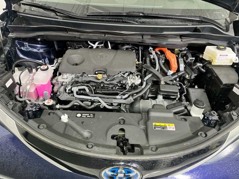 Used 2023 Toyota Sienna Platinum image 18