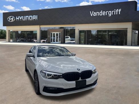 Used 2018 BMW 530i RWD image 2