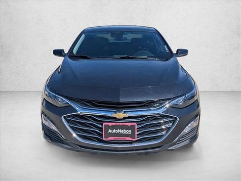 Used 2023 Chevrolet Malibu LT image 2