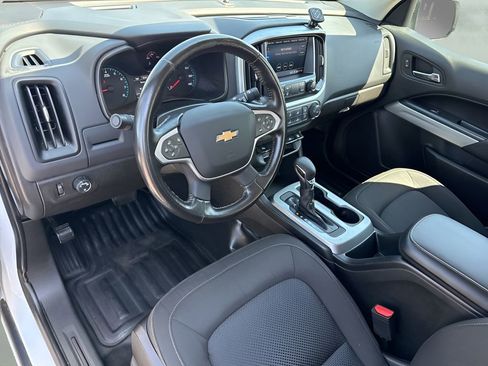 Used 2022 Chevrolet Colorado LT w/ Fleet Safety Package RWD image 11