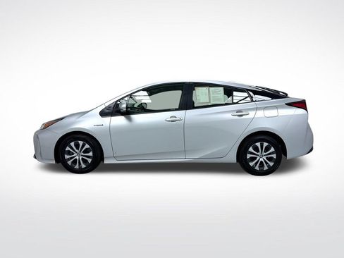 Certified 2021 Toyota Prius LE AWD/4WD image 12