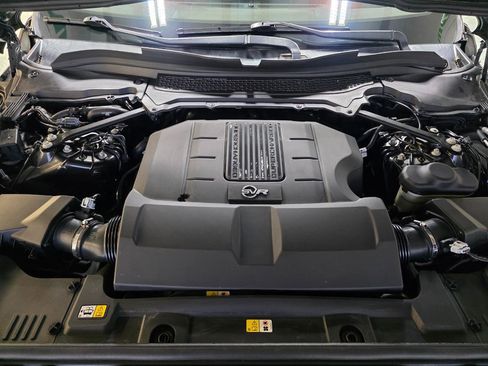 Used 2016 Land Rover Range Rover Sport SVR image 45