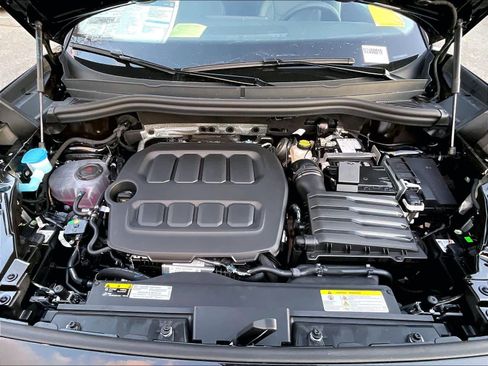 New 2026 Volkswagen Tiguan SE image 16