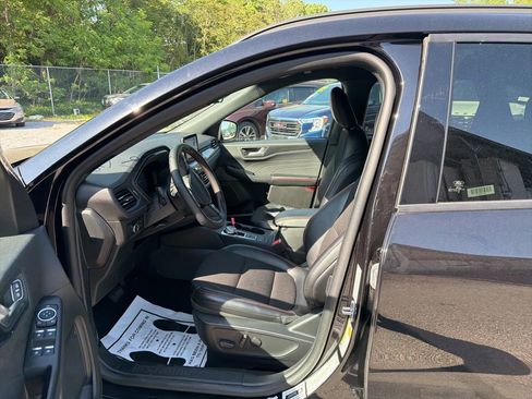 Used 2025 Ford Escape ST-Line image 4