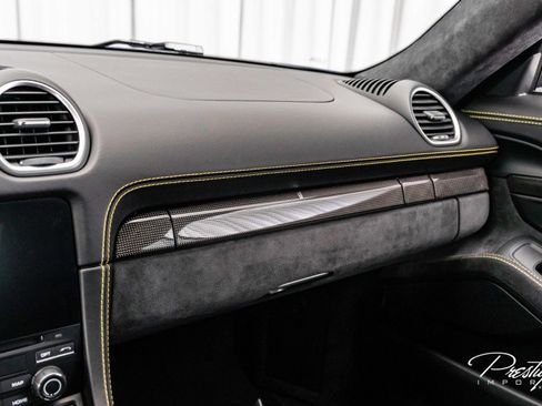 Used 2020 Porsche 718 Cayman GT4 image 34