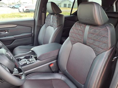 New 2026 Honda Pilot Black Edition image 14
