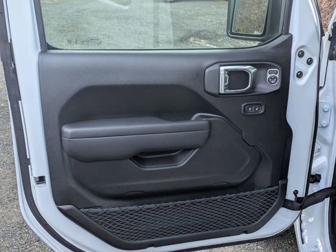 New 2026 Jeep Wrangler Unlimited Sport image 10