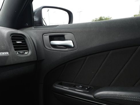 Used 2022 Dodge Charger R/T w/ Blacktop Package image 28