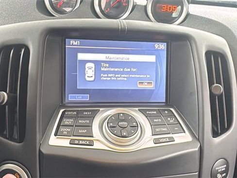 Used 2017 Nissan 370Z Touring image 20