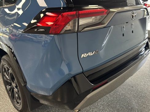 Used 2024 Toyota RAV4 XSE w/ Weather Package AWD/4WD image 37