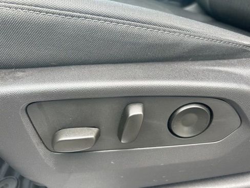 Used 2024 GMC Sierra 1500 Elevation image 15