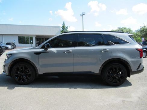 Used 2023 Kia Sorento SX FWD image 4