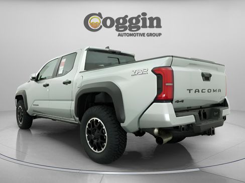 New 2026 Toyota Tacoma TRD Off-Road AWD/4WD image 10