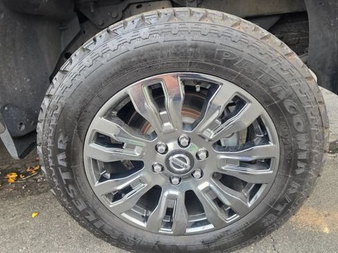 Used 2019 Nissan Titan Platinum Reserve w/ Platinum Utility Package AWD/4WD image 10