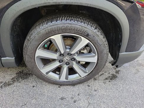 Certified 2025 Honda Pilot Elite image 7