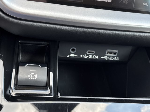 Used 2024 Subaru Outback Touring XT AWD/4WD image 37