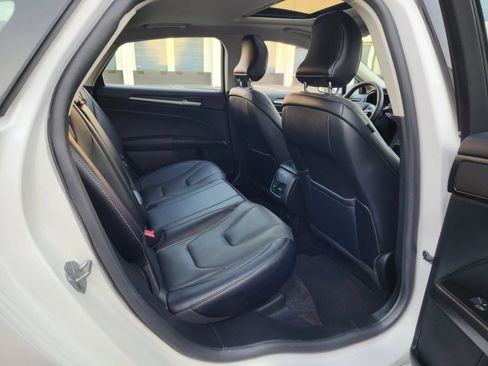 Used 2018 Ford Fusion Titanium AWD/4WD image 17