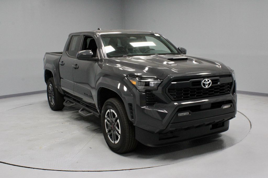 Used 2025 Toyota Tacoma TRD Sport AWD/4WD image 1