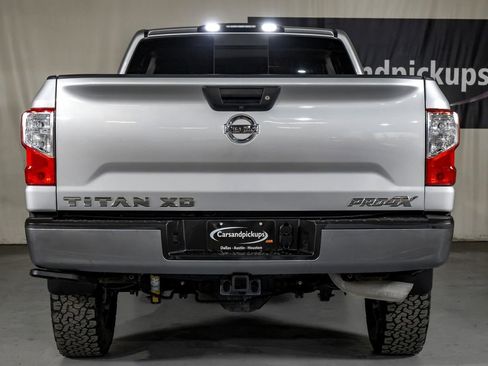 Used 2019 Nissan Titan PRO-4X image 9