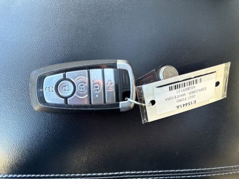 Used 2021 Ford Explorer XLT w/ XLT Sport Appearance Package image 3