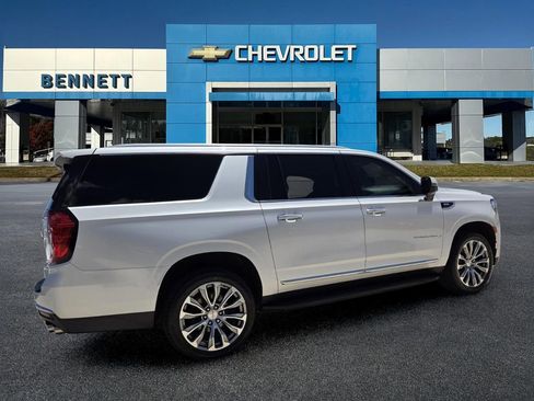 Used 2021 GMC Yukon XL Denali AWD/4WD image 7