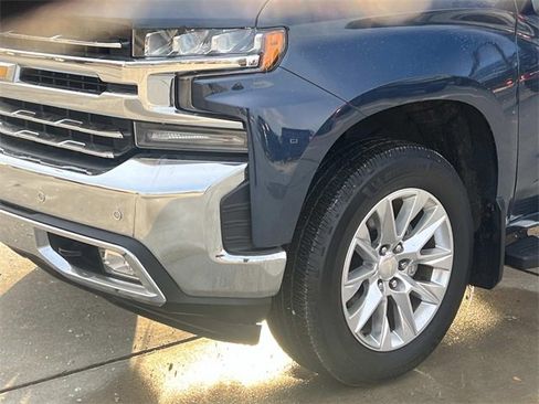 Used 2019 Chevrolet Silverado 1500 LTZ w/ LTZ Plus Package image 9