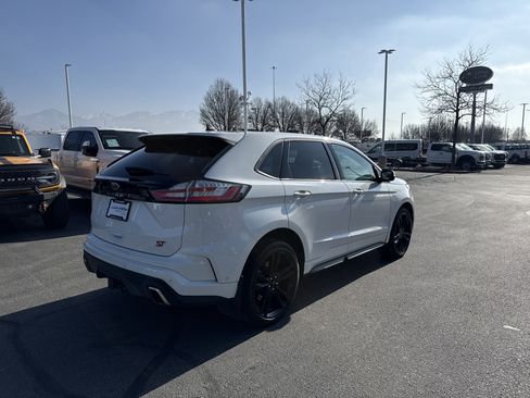Used 2022 Ford Edge ST w/ Equipment Group 401A image 5