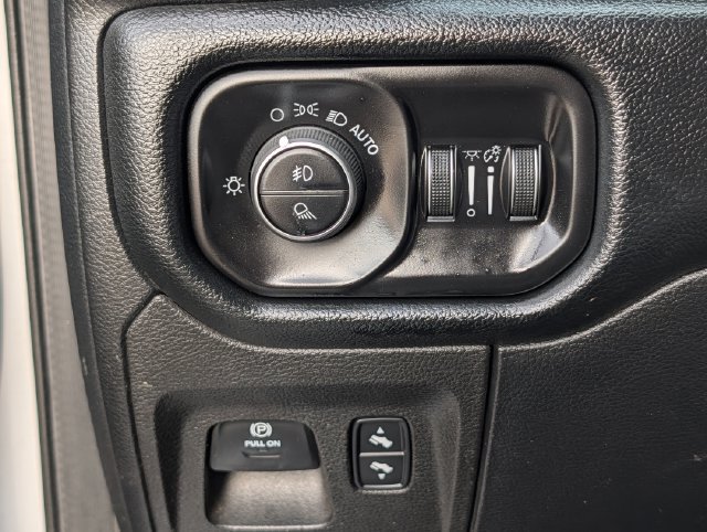 Used 2020 RAM 1500 Laramie w/ Sport Appearance Package AWD/4WD image 20