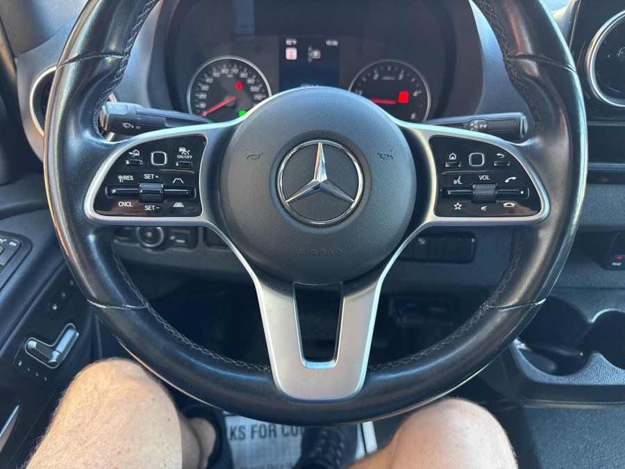 Used 2020 Mercedes-Benz Sprinter 2500 image 39