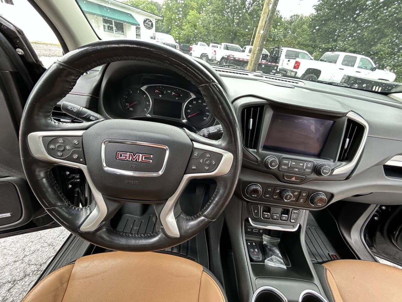 Used 2018 GMC Terrain SLT w/ Infotainment Package II AWD/4WD image 13