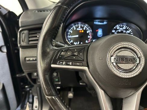 Used 2017 Nissan Rogue SL w/ SL Premium Package image 18