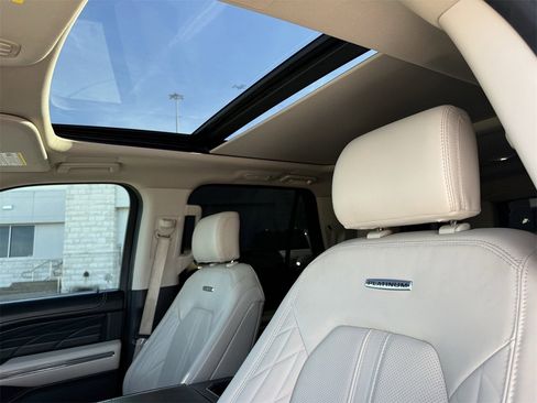 Certified 2023 Ford Expedition Max Platinum image 24