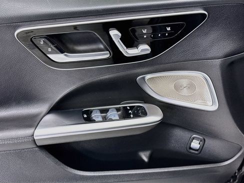 Certified 2025 Mercedes-Benz C 300 Sedan image 22