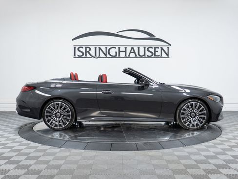 Used 2025 Mercedes-Benz CLE 300 4MATIC Cabriolet image 4