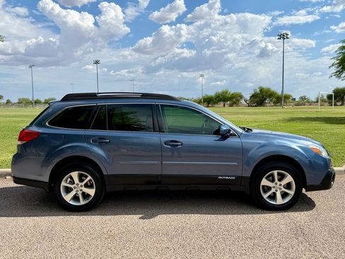 Used 2013 Subaru Outback 2.5i Limited w/ Popular Pkg 3 AWD/4WD image 6