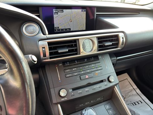 Used 2016 Lexus IS 200t RWD image 22