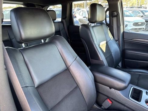 Used 2021 Jeep Grand Cherokee Laredo X image 17