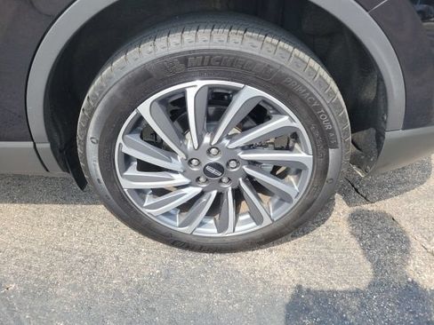 Certified 2024 Lincoln Corsair Reserve w/ Equipment Group 201A AWD/4WD image 14