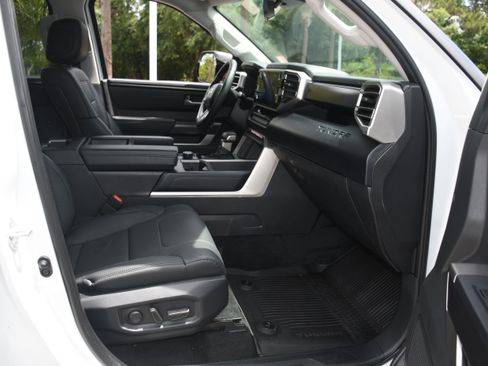 Used 2024 Toyota Tundra SR5 w/ SR5 Premium Package AWD/4WD image 20