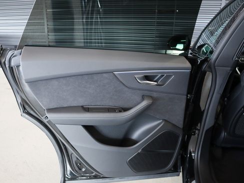 New 2026 Audi SQ8 Premium Plus AWD/4WD image 29