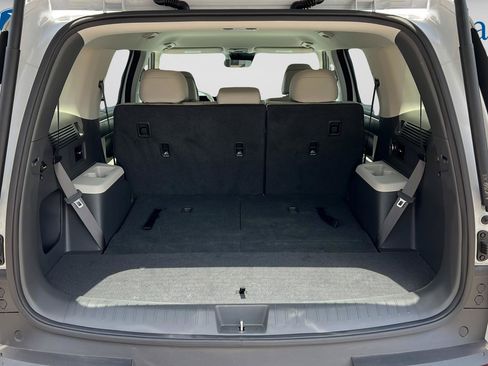 Certified 2025 Hyundai Santa Fe SEL FWD image 9