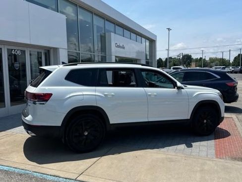 Used 2024 Volkswagen Atlas SE AWD/4WD image 7